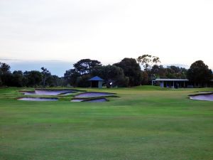 Royal Melbourne (Presidents Cup) 16th Approach